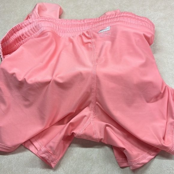 Avia Pastel Peach Running Short Zippered Pockets Size 22 NWT - Picture 8 of 10